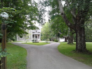 Photograph 2 of 499 St. George Street