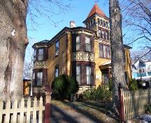 Photograph 4 of 548 St. George Street