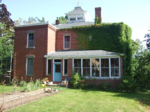 Photograph 2 of 98 Victoria Street