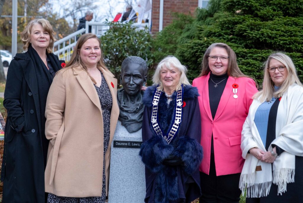 Photo of Mayor, Deputy Mayor, and Councillors outside Town Hall